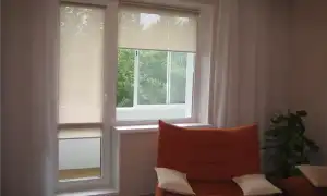 Какие жалюзи лучше для балкона. Жалюзи на балкон.