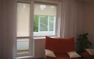 Какие жалюзи лучше для балкона. Жалюзи на балкон.
