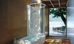 Выбираем душевую кабину с ванной