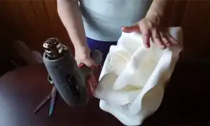 Мастер-классы по изготовлению своими руками гигантских цветов из изолона. Лилия из изолона.