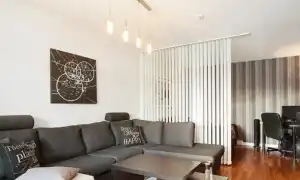 Зонирование спальни шторами: особенности и интересные варианты