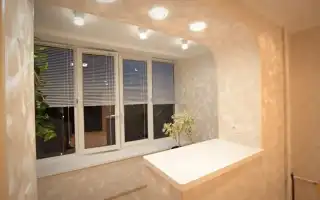 Применение декоративной штукатурки в отделке балкона