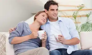 10 способов вывести пятна от кофе с белых и цветных вещей. Чем отстирать кофе.