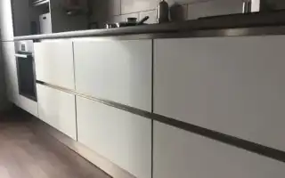 Кухня без ручек: особенности, плюсы и минусы, виды и фото. Кухня без ручек.