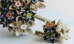 Делаем букеты из подручных материалов своими руками. Букет цветов своими руками из подручных материалов.