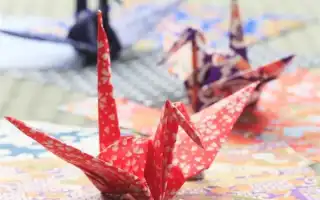 Как сделать журавлика из бумаги: 8 простых идей. Журавлик из бумаги.