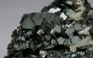 Гематит (Кровавик) – целительный камень. Гематит камень свойства.