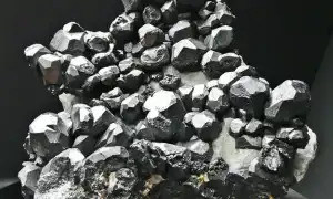 Магнетит свойства и применение минерала что такое магнетит