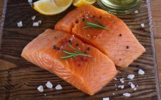 Нужно ли сливать рассол при засолке форели? Узнайте мнение экспертов