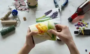 Из начинающих в мастера: разновидности и приёмы декупажа. Что такое декупаж.