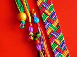 Как сплести браслеты из ниток мулине