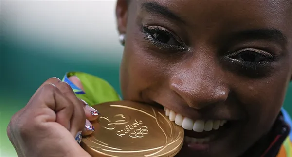 От чего зависит свойство золота магнититься или нет. Магнитится ли золото. 6