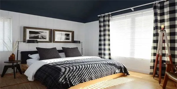 Черный потолок: плюсы и минусы