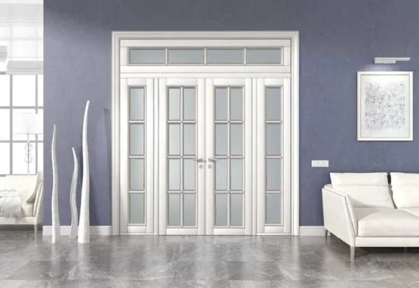 При высоком дверной проеме, над дверью можно установить верхнюю фрамугу