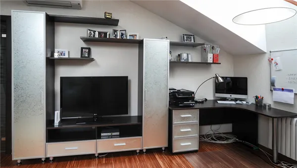 стенки в зал со столом