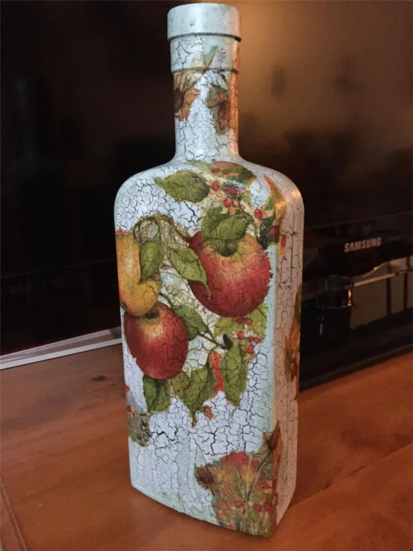 10 идей, как сделать декупаж бутылки своими руками. Декупаж бутылок своими руками. 7