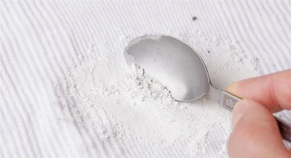 Удаление плесени с белых и деликатных тканей