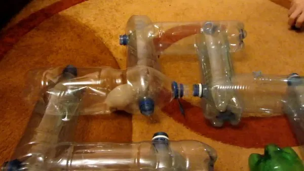 Лабиринт из бутылок