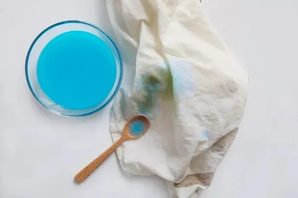 Чем вывести пятно от кофе: 5 простых шагов + хитрости и советы