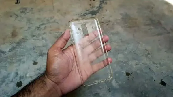 Удаляем желтизну влажными салфетками