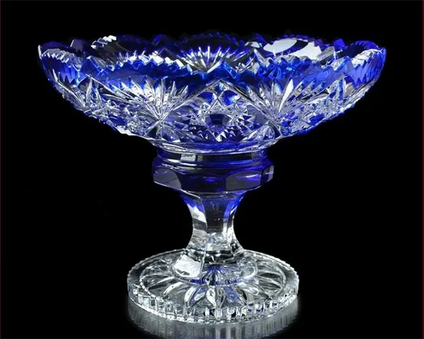 Как легко отличить хрусталь от стекла: 5 основных отличий. Хрустальное стекло что это. 2