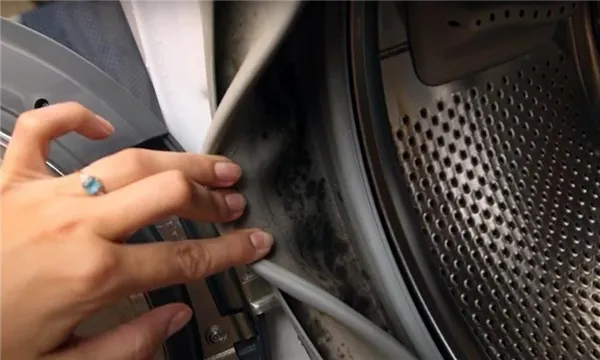 Грязная уплотнительная резинка