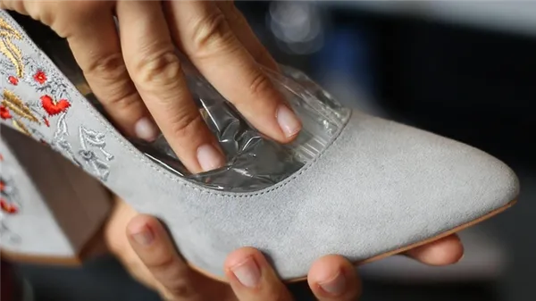 Как растянуть кожаную обувь в домашних условиях. Как растянуть обувь в домашних условиях. 5