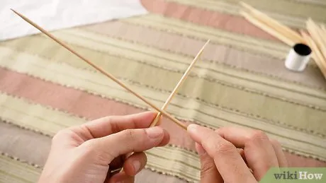 Изображение с названием Make a Kite Out of a Plastic Bag Step 2