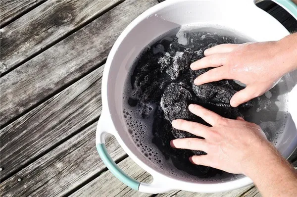 Как правильно стирать шерстяные вещи в стиральной машине и вручную. Как стирать шерстяные вещи. 4