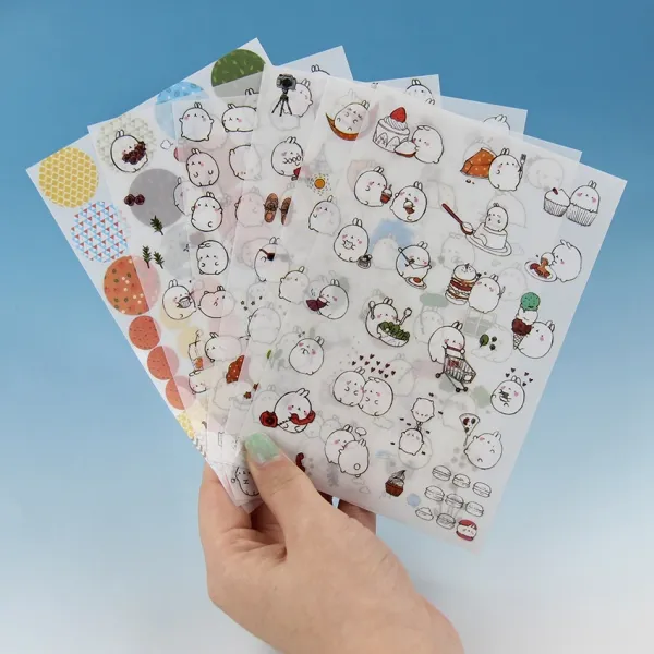 Как украсить блокнот? Как можно украшать внутри и снаружи своими руками? Красивое украшение обложки и первой страницы, примеры 