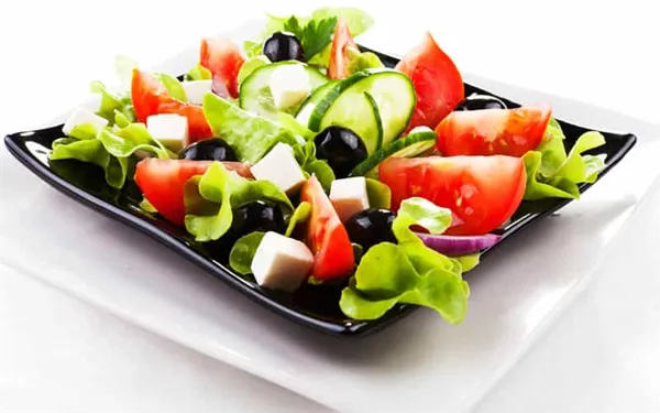 Хранение салатов в холодильнике