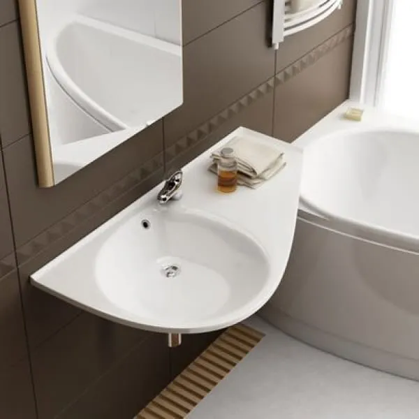 раковина над ванной