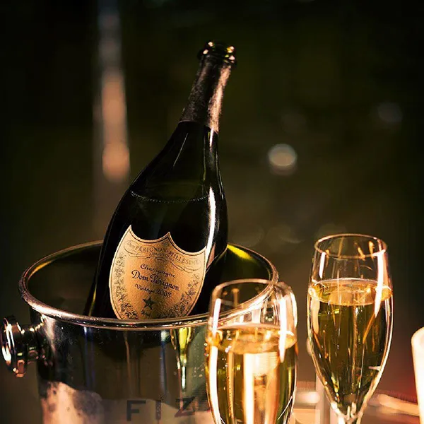 Из каких бокалов пьют шампанское: флюте, креманка и тюльпан. Бокал для шампанского. 2