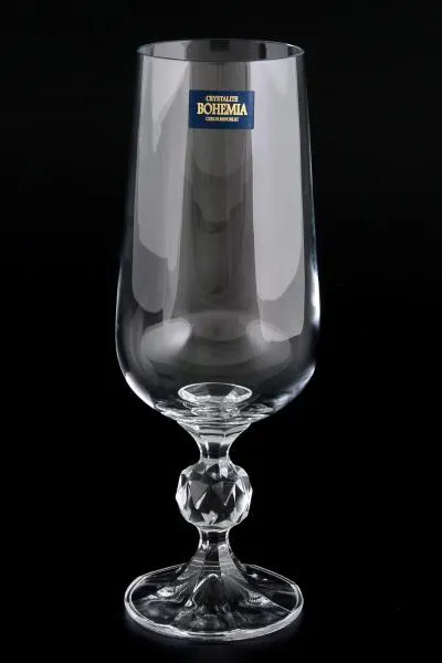 Из каких бокалов пьют шампанское: флюте, креманка и тюльпан. Бокал для шампанского. 10