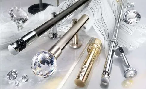 Карнизы для штор в спальню: фото в интерьере + секреты монтажа