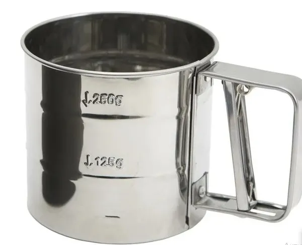 Кружка-сито для просеивания муки: особенности, виды и критерии выбора. Кружка сито для муки. 8