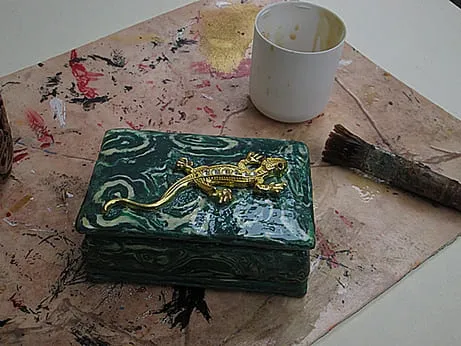 Малахитовая шкатулка своими руками из пластилина: мастер-класс с фото