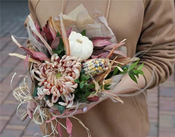 как завернуть цветы в бумагу