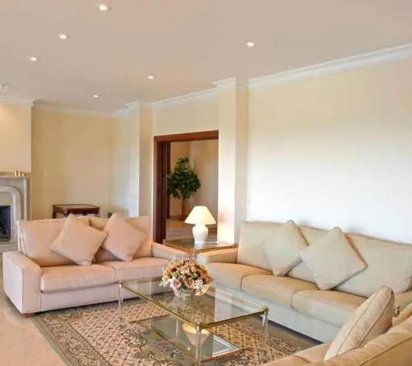 Матовый-натяжной-потолок-Описание-особенности-виды-и-цена-матовых-натяжных-потолков-6