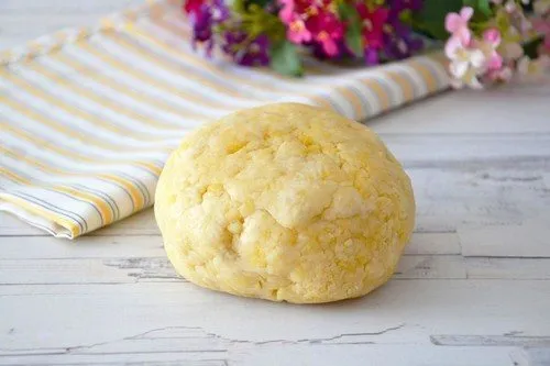 Можно ли хранить дрожжевое тесто в холодильнике и как это делать. Как хранить дрожжевое тесто. 8