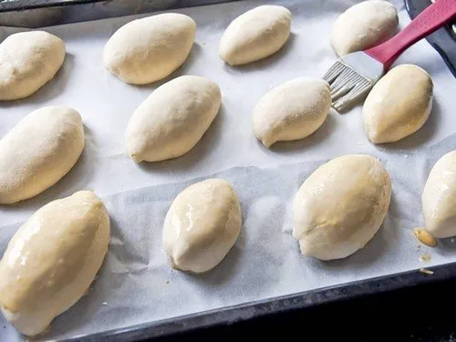 Можно ли хранить дрожжевое тесто в холодильнике и как это делать. Как хранить дрожжевое тесто. 6