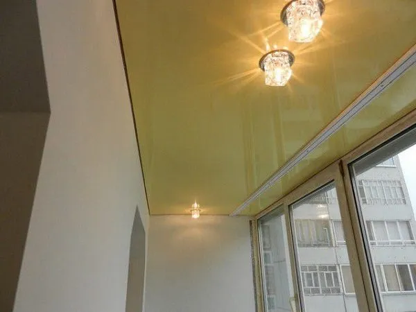 фото: натяжной потолок из пвх