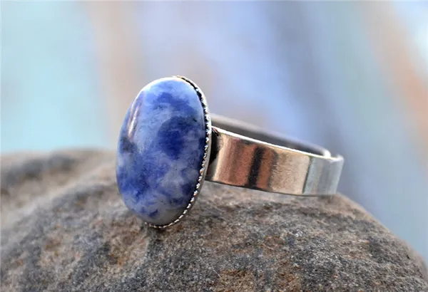 Кольцо с содалитом
