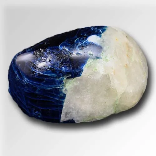 Фото полудрагоценного камня содалит