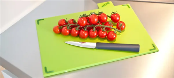Пластиковые разделочные доски: преимущества, недостатки, лучшие производители
