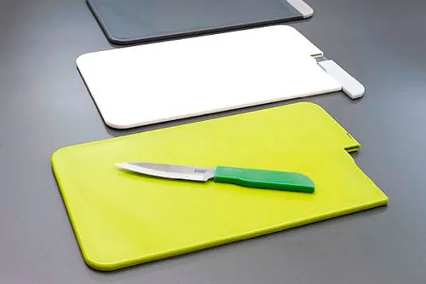 Разделочная доска – деревянная или пластиковая, какая лучше?