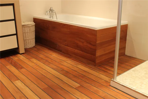 Плитка под дерево в ванной: дизайн, виды, сочетания, цвета, варианты облицовки и раскладки. Плитка под дерево в ванной. 2