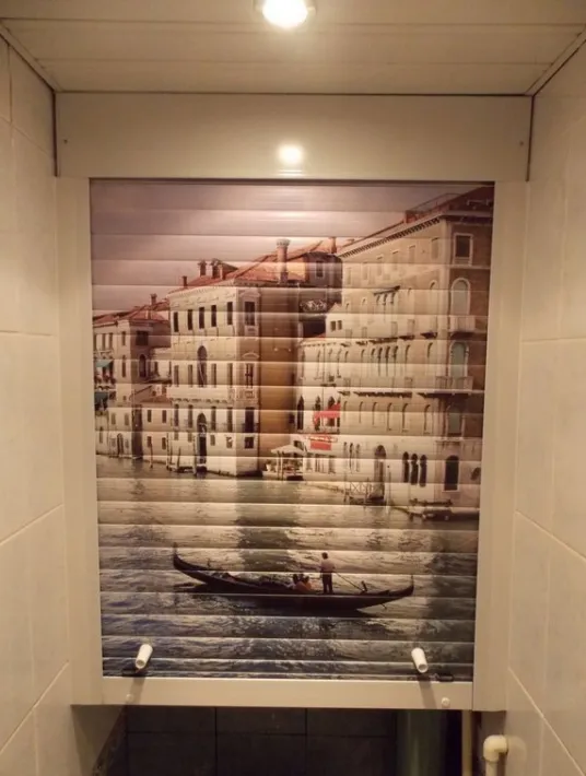 Рольставни в туалет: виды, способы установки и реальные фото