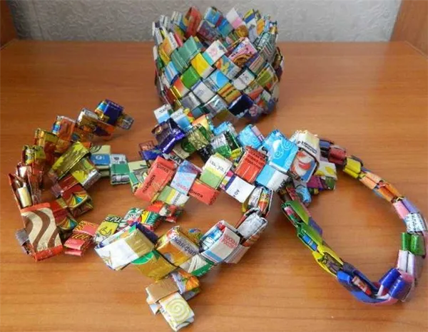 Поделки из бросового материала. Поделки из бросового материала. 19