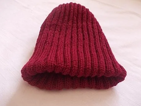 Двойная шапка резинкой спицами